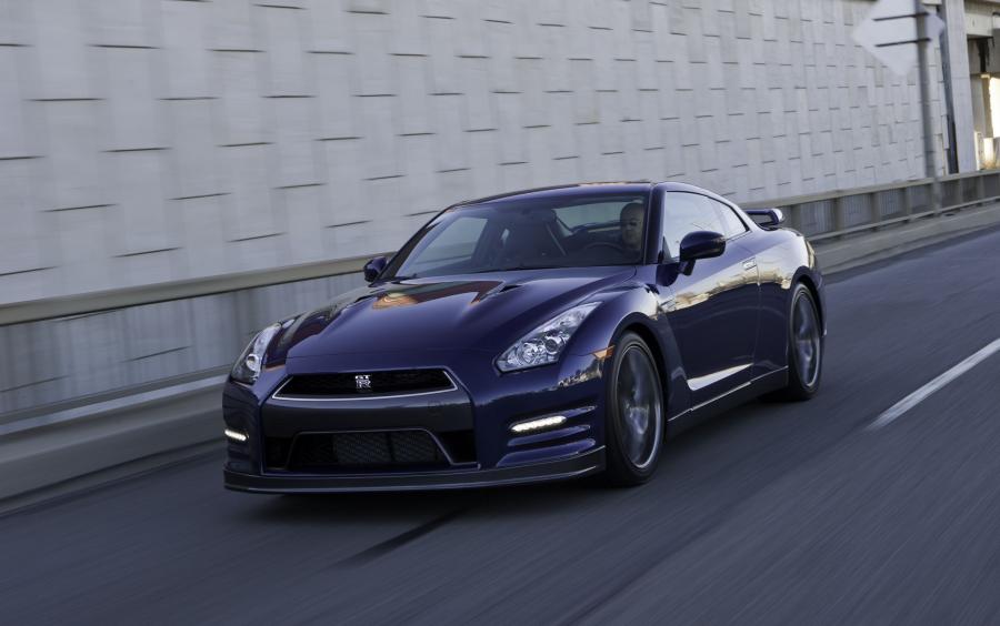  Nissan GT-R 2012 года  (US) (фото 48 из 74)